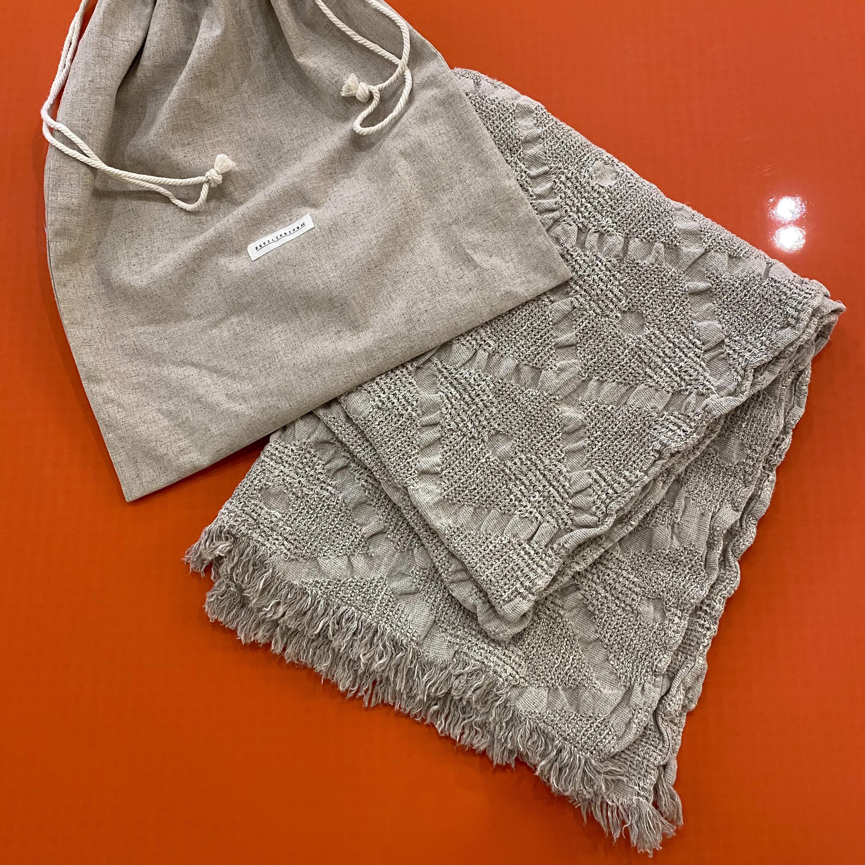 Плед песочный с подарочным мешком